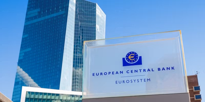 BCE: "Inflazione oltre il 2% fino al 2027"