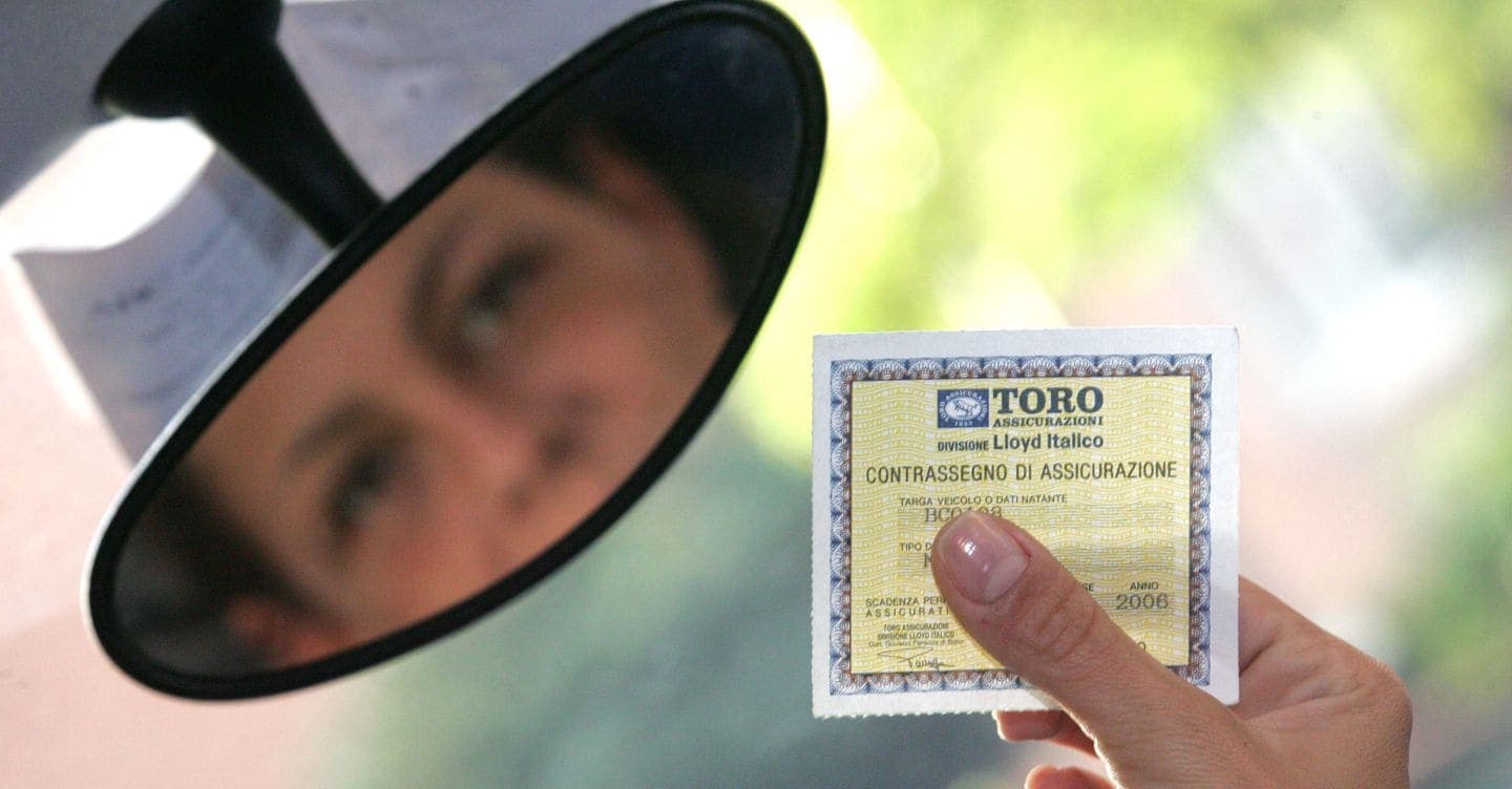Rc auto, prezzo medio a 423 euro: gli aumenti maggiori a Roma, Milano e Vercelli