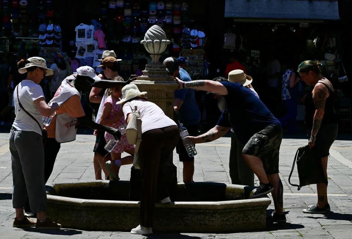 Italia tra caldo torrido e temporali: avviso della Protezione Civile, 18 città in allerta rossa