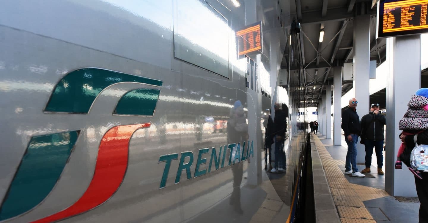 Fs, primo semestre 2026 in rosso: -200 milioni. Salgono i ricavi