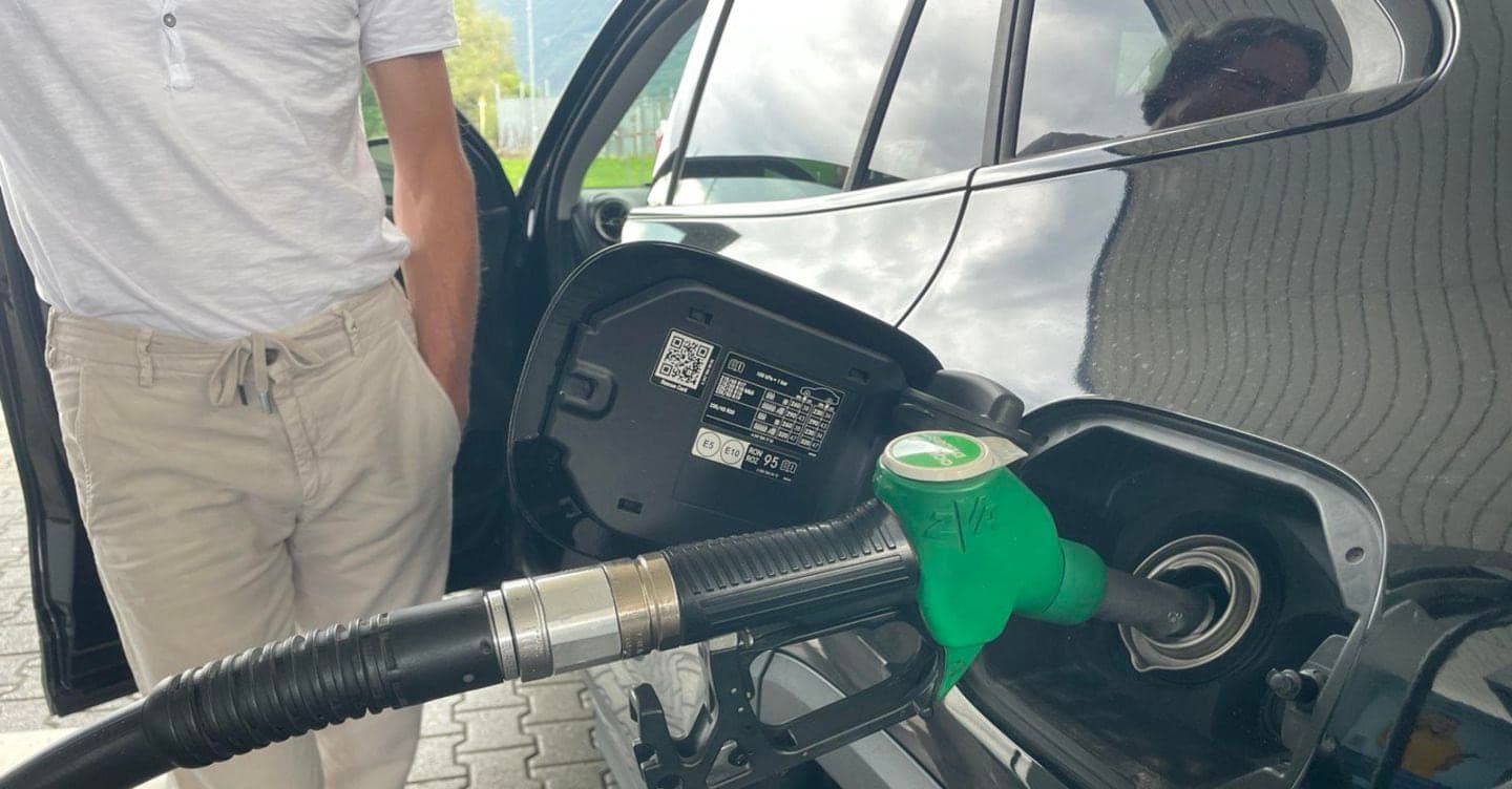 Inflazione balza ad agosto al 3,3 per cento, pesa il caro carburanti. Record da settembre 2023