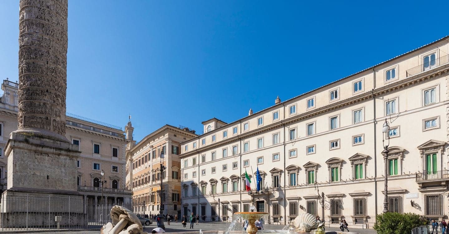 Manovra, trattativa finale sui tagli Irpef. Sul tavolo altre richieste alle banche