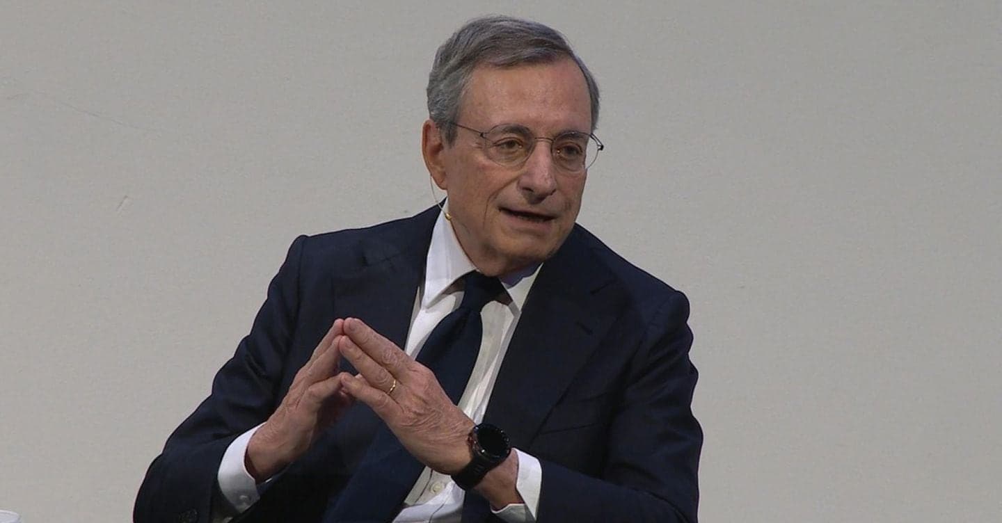 Draghi: l’Ue investa 100 miliardi nell’Intelligenza artificiale