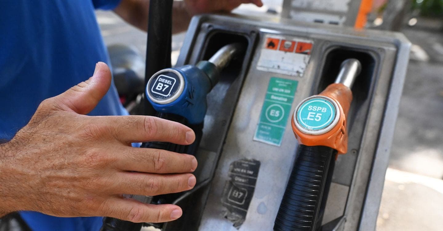 Accise, altra proroga. Rebus sui buoni benzina a dipendenti e autonomi
