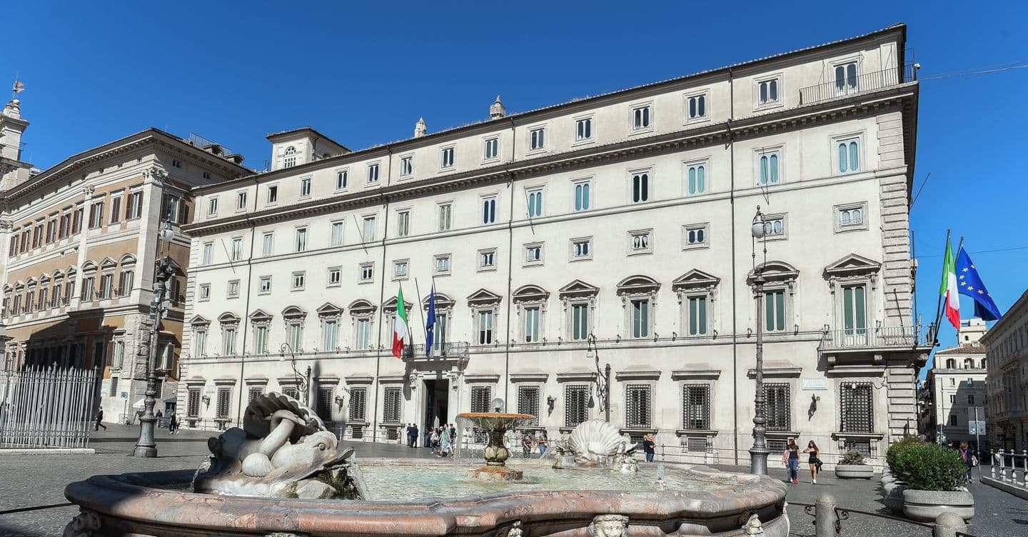 Manovra, verso il via parziale al deficit per energia e difesa