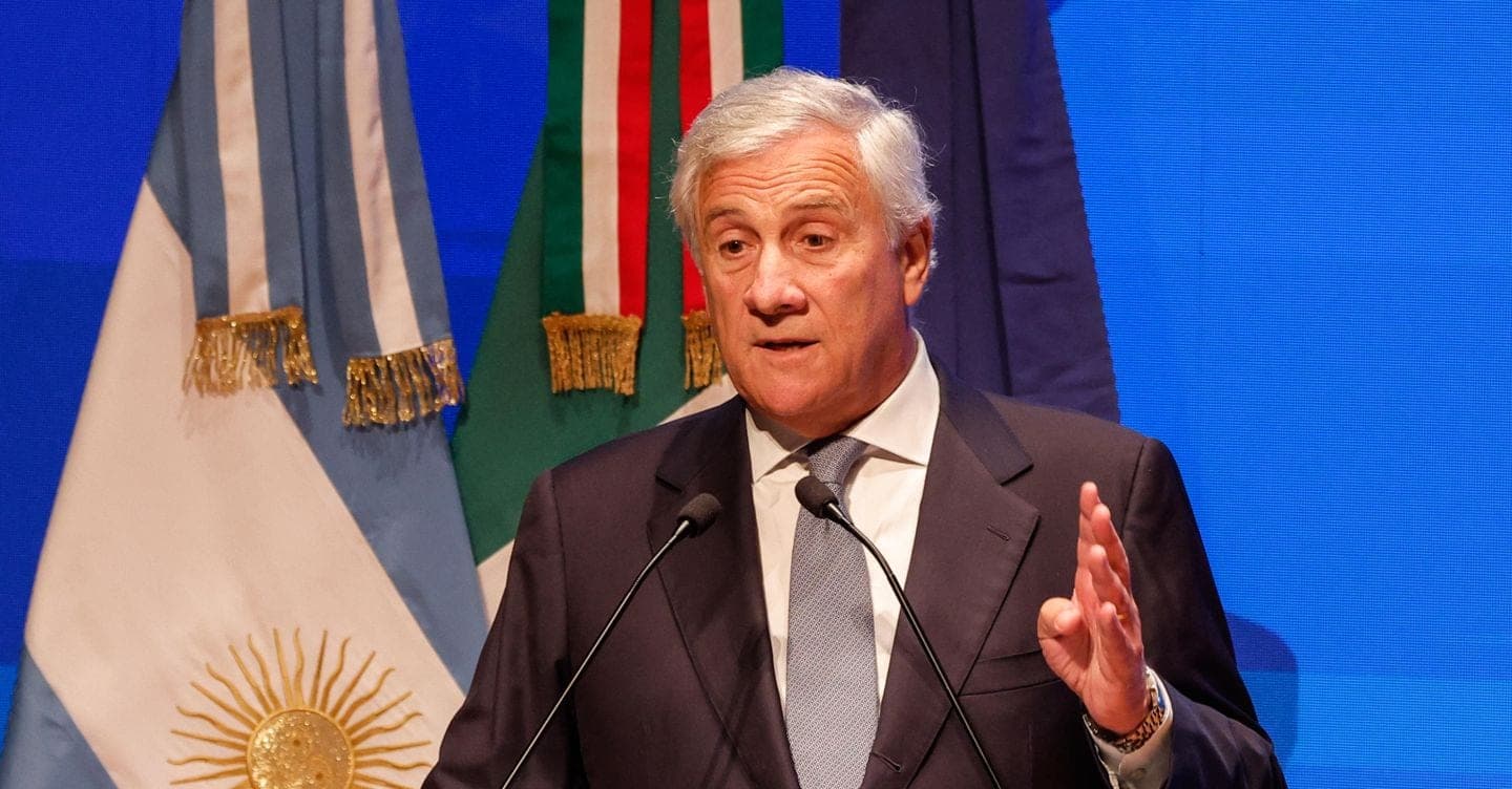 Carburanti, Tajani: «allo studio misure per ridurre fardello per chi è più in difficoltà». Tutte le ipotesi