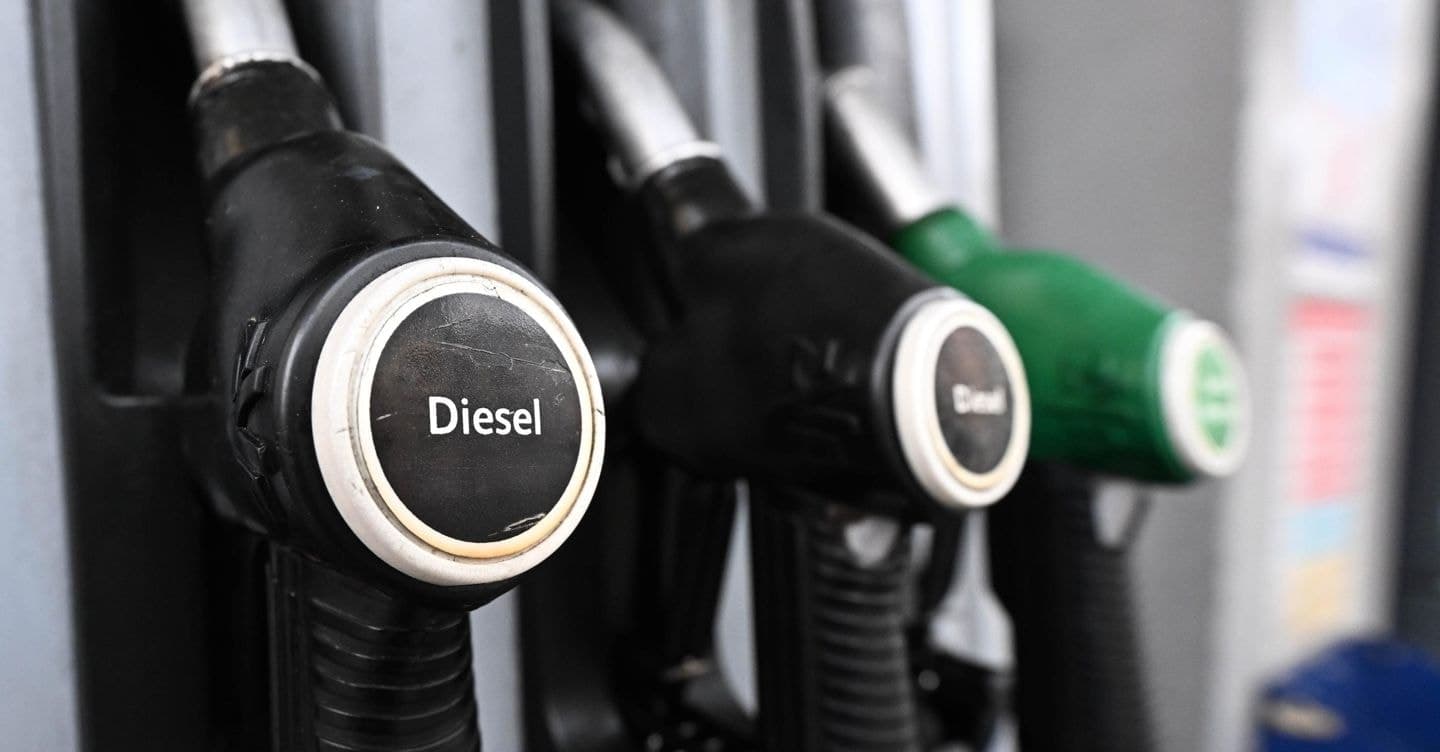 Gasolio, il prezzo torna sopra i 2 euro al litro
